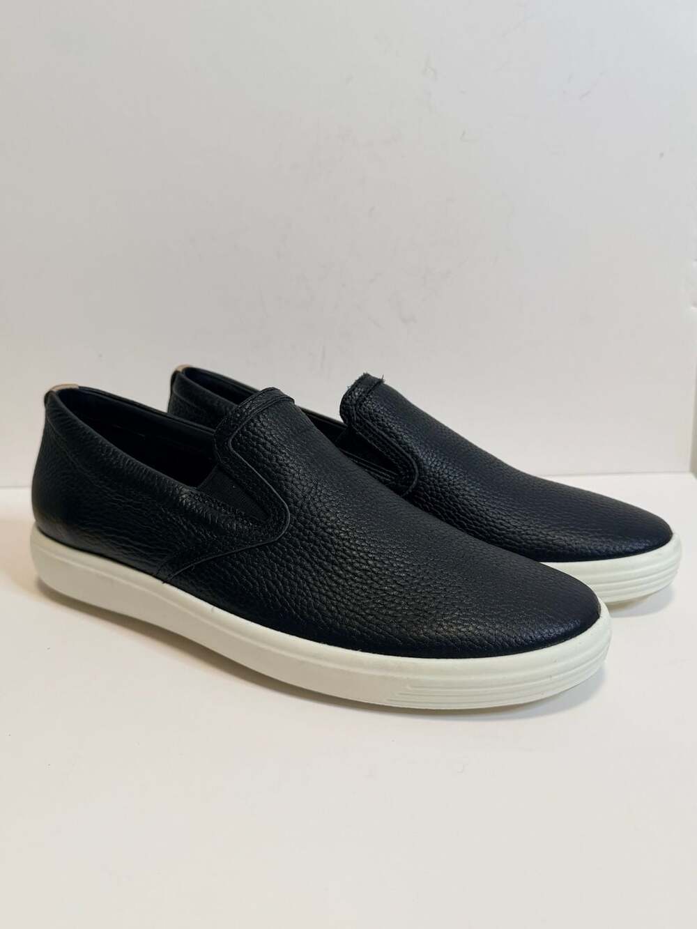 ECCO Soft 7 Slip-On Black Leather Sneaker Mens 10.5